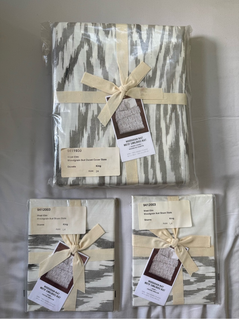 West Elm Slate and Cream Ikat Duvet Cover Set w/ Pillowcases
